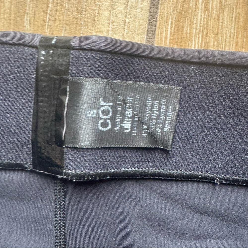 Ultracor Black and Gray Patterned Leggings - Picture 4 of 5